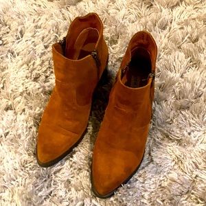 Steve Madden Suede Booties